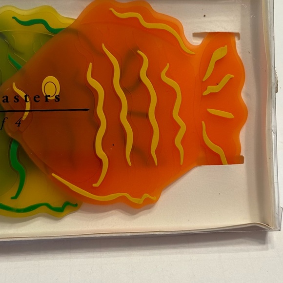 Pier 1 Vinyl Fish Coasters Nautical Durable Whimsical VTG Coasters Set of 4 NOS - Picture 3 of 3